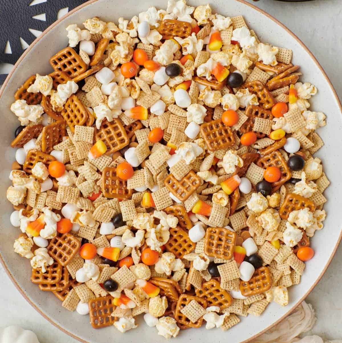 Sweet & Salty Halloween Snack Mix – No Cook, Ready in 2 Minutes