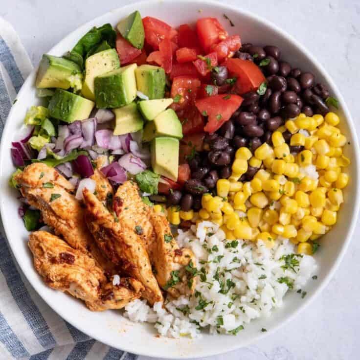 Chicken Burrito Protein Bowl {Chipotle Inspired Recipe} - FeelGoodFoodie