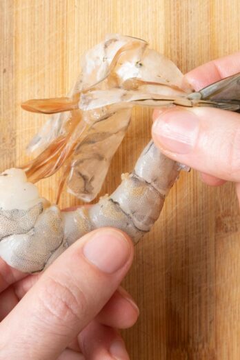 How to peel shrimp.