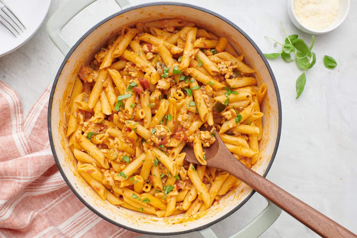 Easy Ground Turkey Pasta {One Pot Recipe}