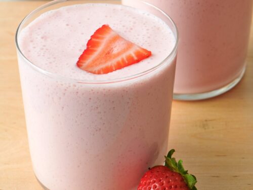 Strawberry Protein Smoothie Recipe - FeelGoodFoodie