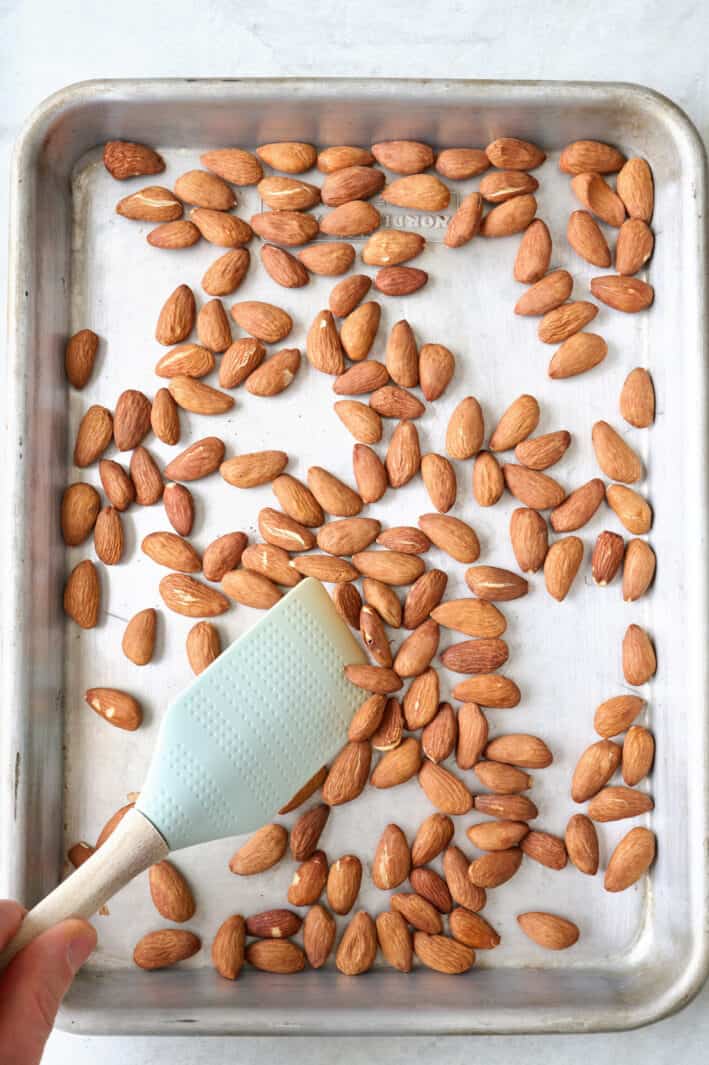 How To Toast Almonds Oven Or Stovetop Feel Good Foodie   How To Toast Almonds 08 709x1065 