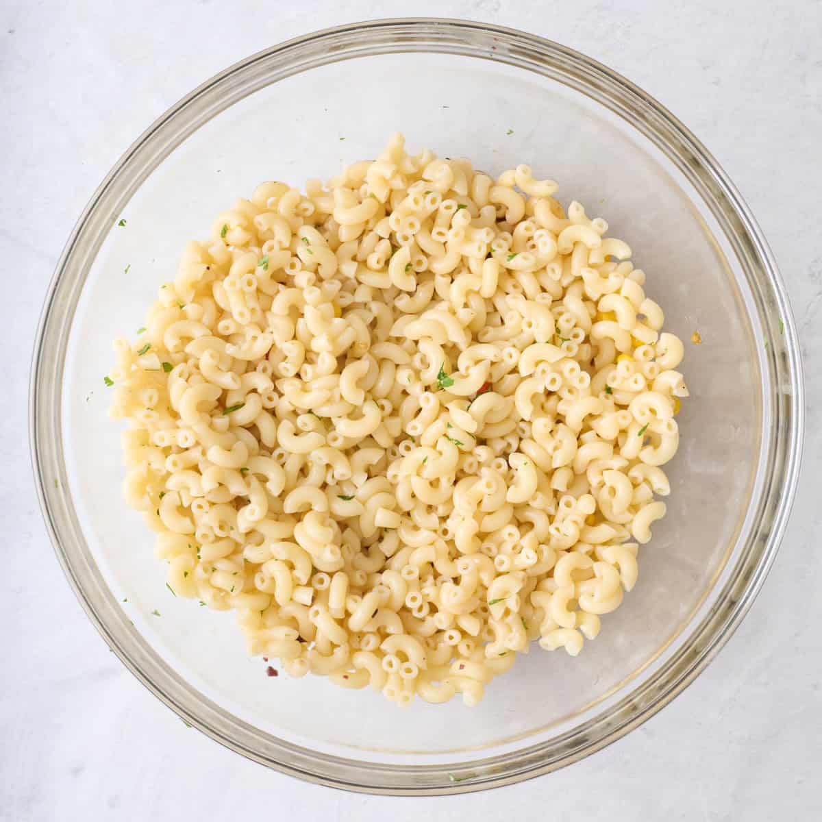 Cooked noodles in a bowl.