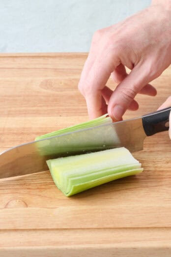 How to cut and wash leeks tutorial.