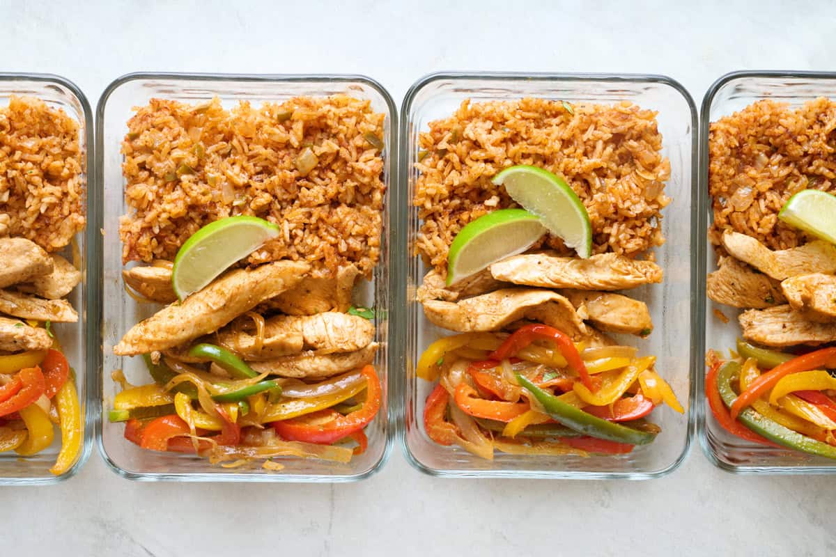 4 chicken fajita meal prep containers