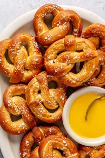 Easy soft pretzel recipe.