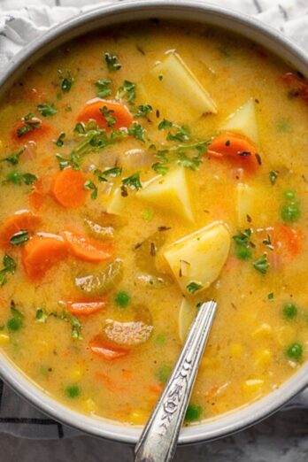 Creamy vegetable soup recipe.