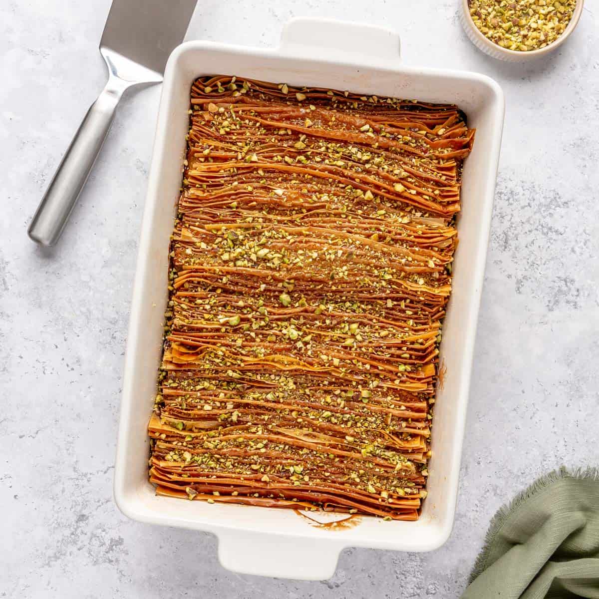 Phyllo crinkle cake recipe with pistachios.