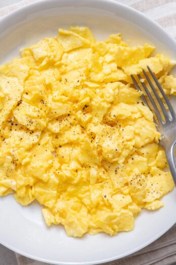 How to make scrambled eggs recipe.