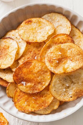 Oven baked potato chips recipe.;