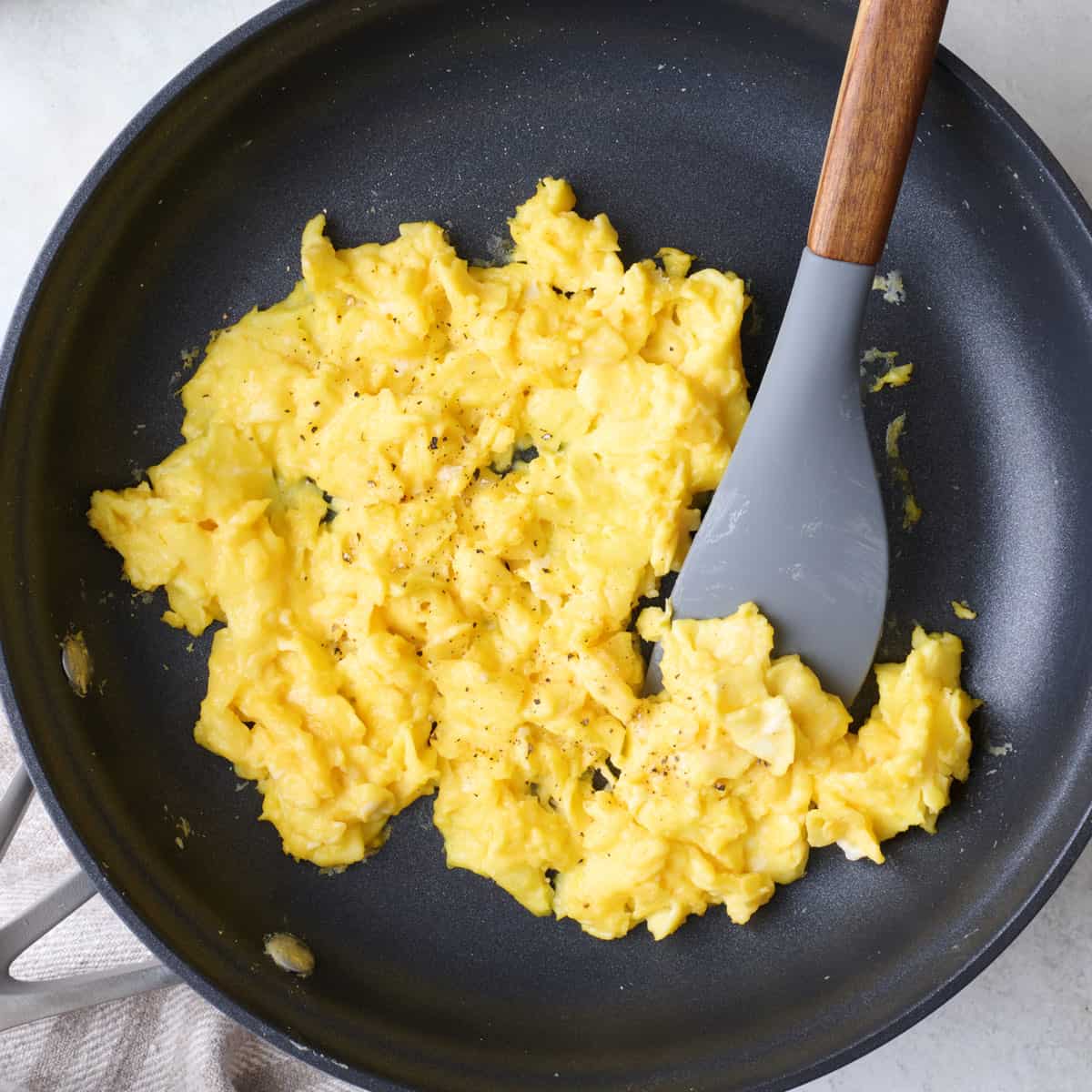 How to make scrambled eggs recipe.