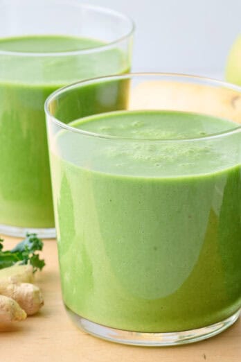 Detox kale smoothie recipe.