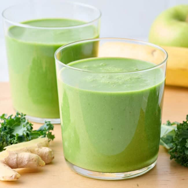 Detox kale smoothie recipe.