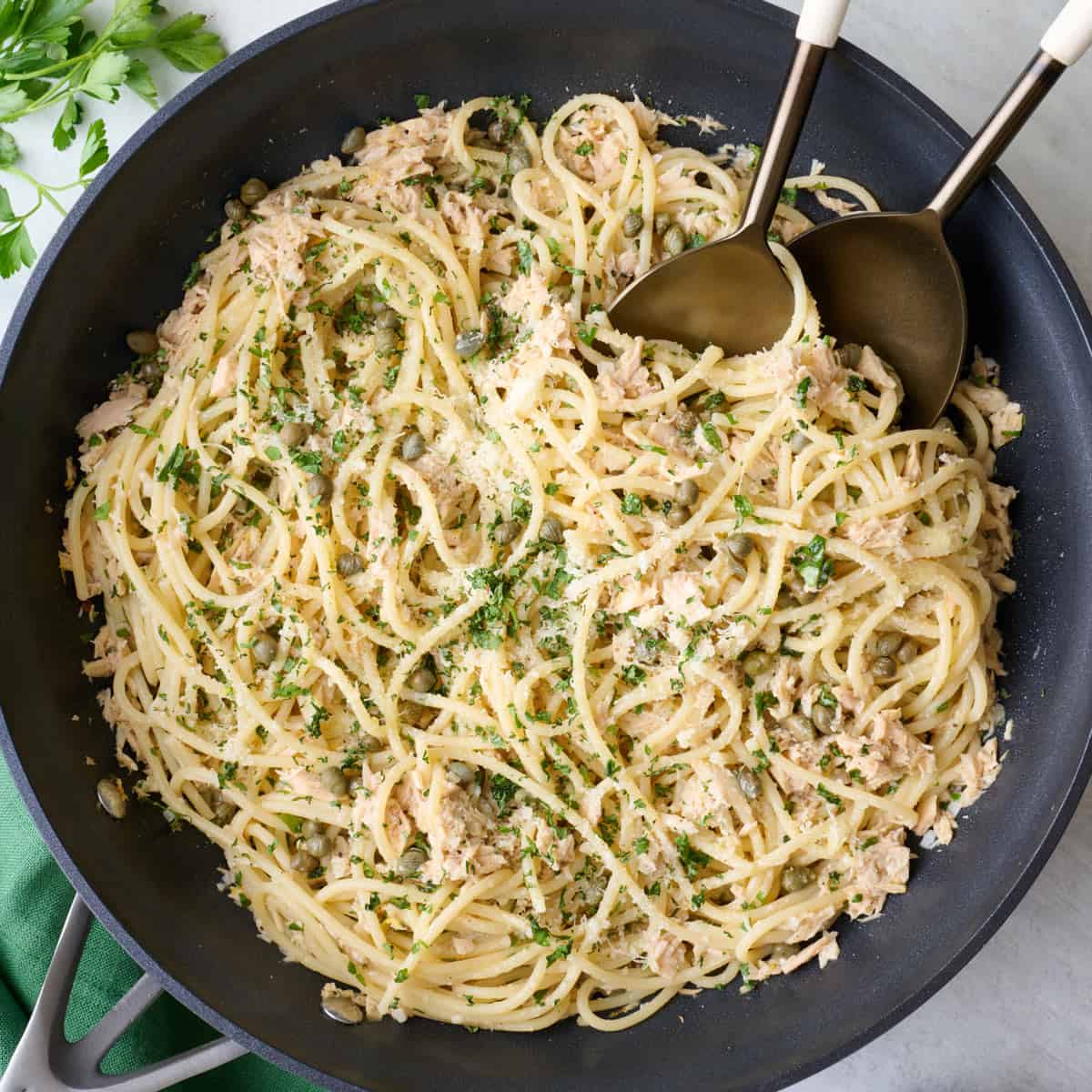 Garlic lemon tuna pasta recipe.