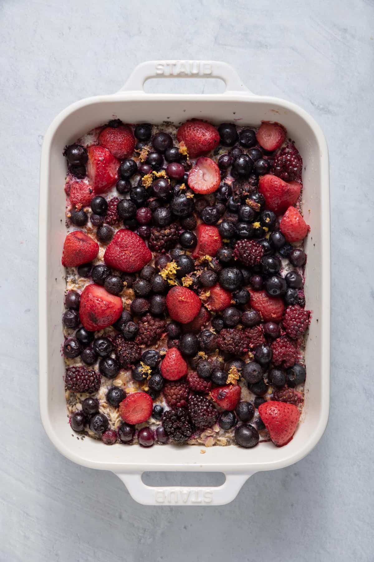 Fruit oatmeal after baking.