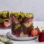 Dubai chocolate strawberries recipe.