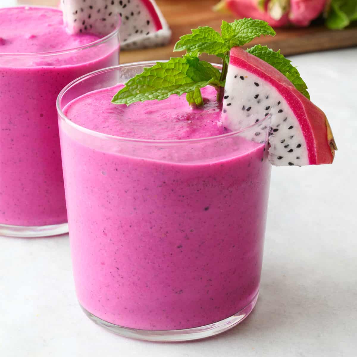 Easy dragon fruit smoothie recipe.