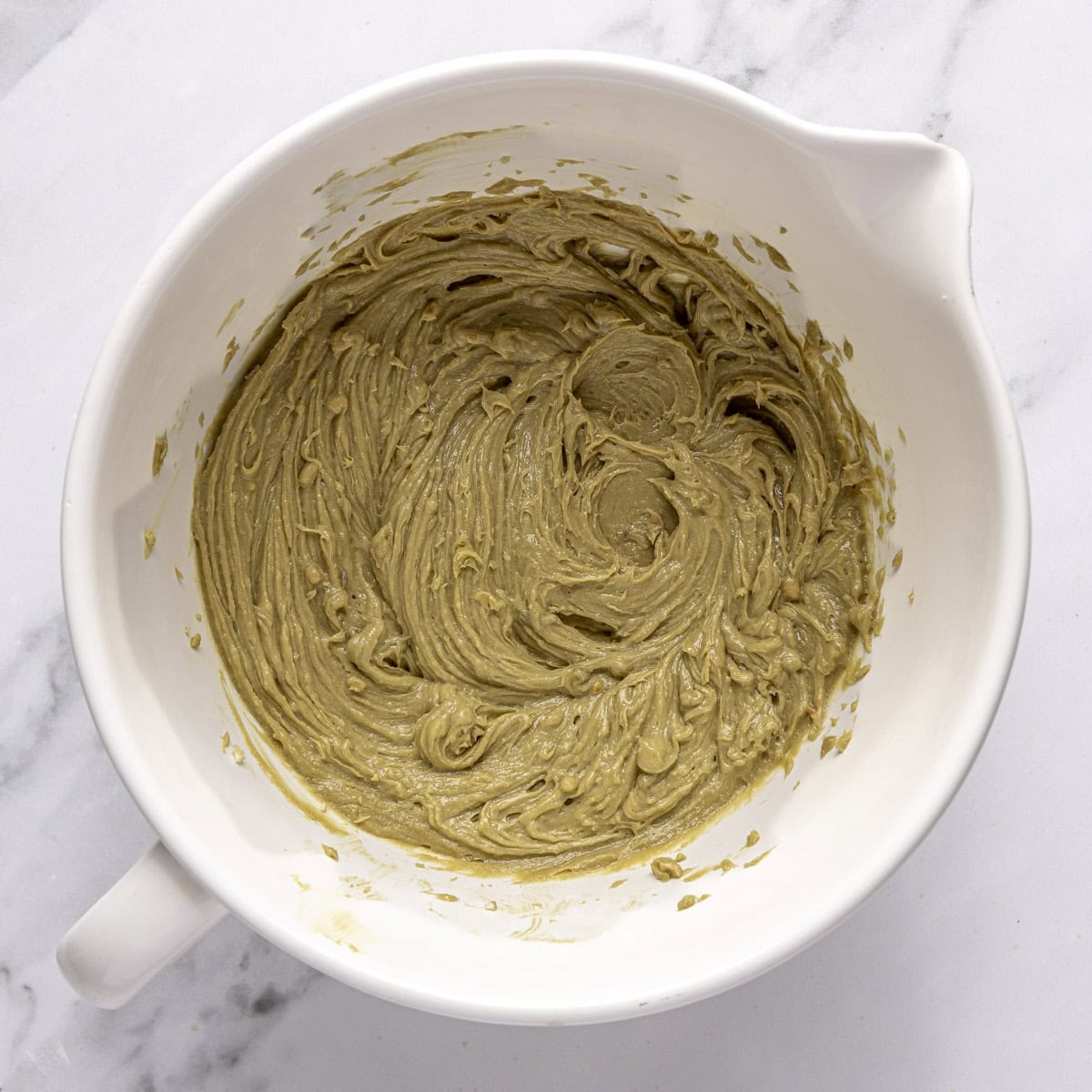 Pistachio mascarpone cream in a bowl.