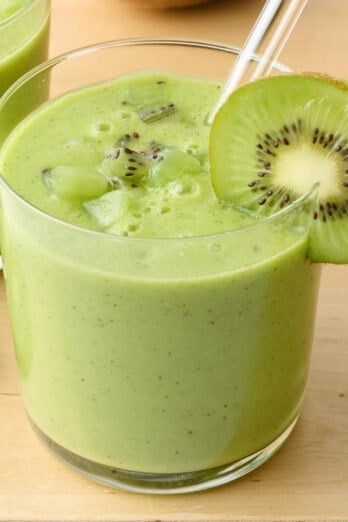 Kiwi smoothie recipe in a glass.