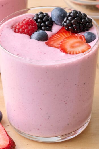 Mixed berry smoothie recipe.