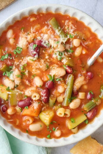 Minestrone soup recipe.