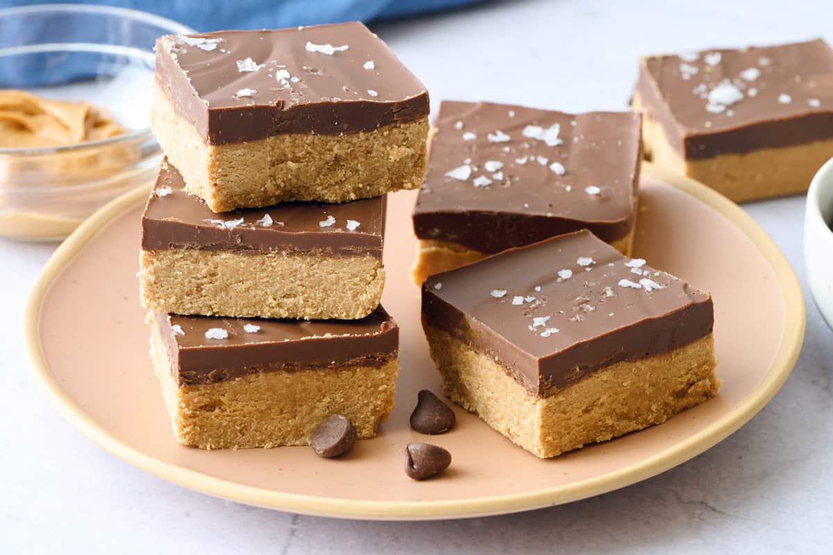 The best no-bake chocolate peanut butter bar recipe.