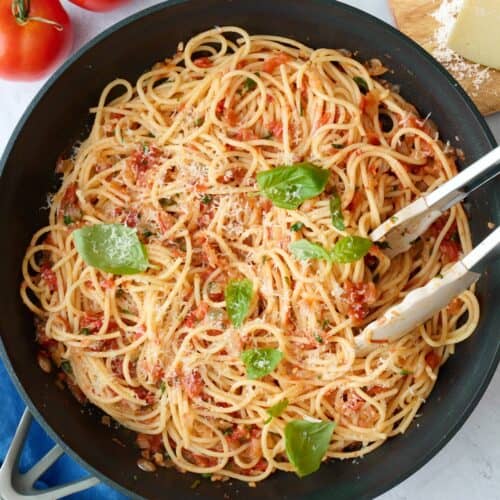 Easy pasta pomodoro recipe.