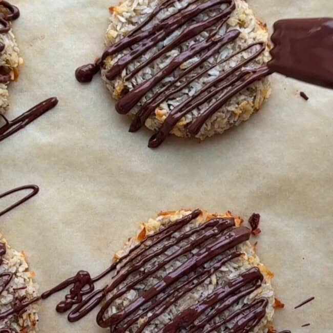 Viral banana coconut cookies.