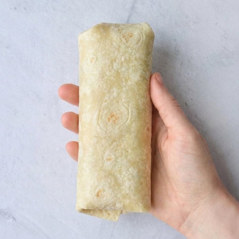 Wrap after rolling and folding together.