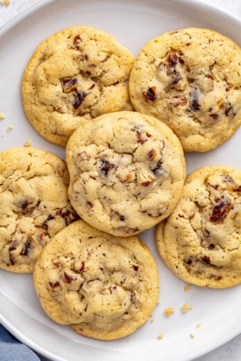 Homemade date cookies recipe.